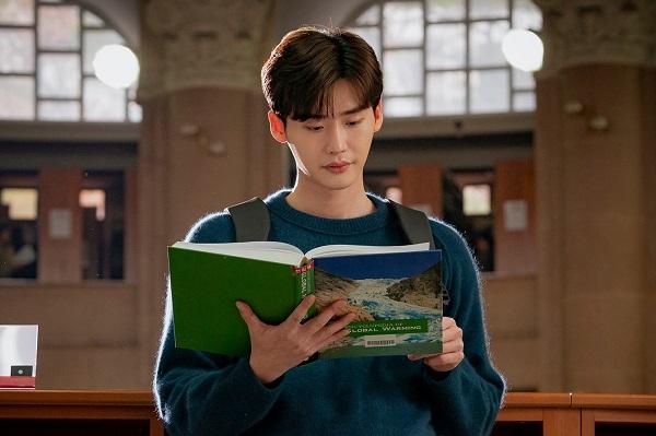 Drama Korea Belum Selesai Lee Jong Suk Harus Jalani Wajib Militer