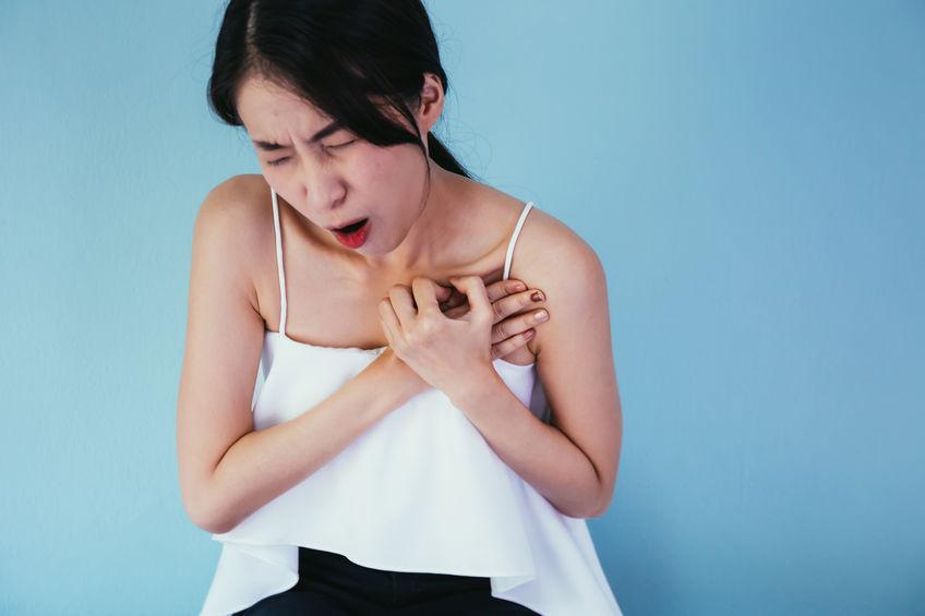 Dada Sesak Belum Tentu Serangan Jantung Kenali Penyebab Dada Terasa Sesak Womantalk