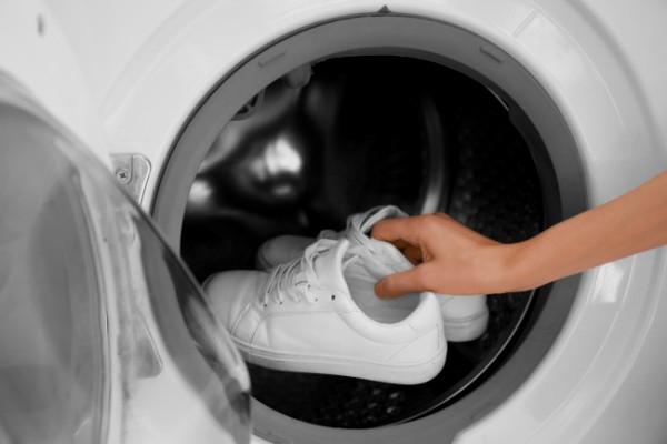 Cara Tepat Mencuci Sepatu Kets Putih dan Sepatu Berbahan Suede dari Ahlinya