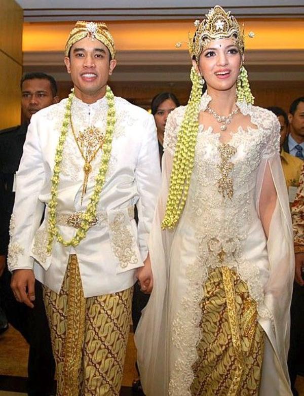 Image result for Kebaya sunda