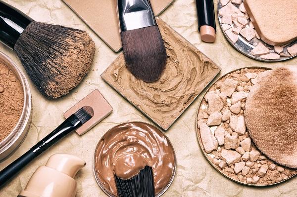 Kenali Bedanya 7 Jenis Foundation Untuk Makeup Cantik Anda